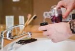 Nước súc miệng có thể làm giảm nguy cơ lây truyền COVID-19