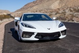 Siêu xe thể thao Chevrolet Corvette C8 2020 dính lỗi nắp capô tự bung khi đang chạy