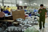 Hải Dương: Phát hiện hàng nghìn áo phông giả mạo các thương hiệu nổi tiếng