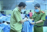 Phát hiện cơ sở sản xuất áo phông thể thao giả nhãn hiệu nổi tiếng