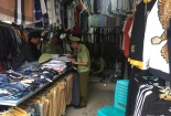 Chợ Giếng Vuông Lạng Sơn bày bán nhiều hàng hóa giả mạo nhãn hiệu