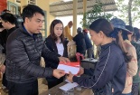 Chuyến xe yêu thương gói gọn tình cảm các doanh nghiệp Hà Nội “Vì miền Trung thân yêu”