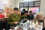 Ngang nhiên bán quần áo thời trang, mũ lưỡi trai giả mạo nhãn hiệu nổi tiếng