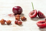 Liên tục ăn 6kg cherry khiến cô gái trẻ phải đi cấp cứu