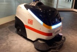 Thử nghiệm robot làm sạch COVID-19 tại sân bay