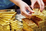 Vì sao đang trên đà giảm mạnh, giá vàng đột ngột quay đầu tăng?