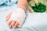Cảnh báo - Tin thầy lang đắp lá thuốc, nhiều trẻ 'gánh họa' khi bị bỏng