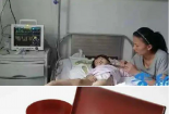 Bé gái mắc ung thư máu do thường xuyên sử dụng bát nhựa giả sứ ăn cơm