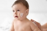 Những loại thuốc bôi ngoài da dễ gây ngộ độc cho trẻ nhỏ