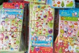 Miếng dán hoạt hình được cảnh báo nguy hiểm vẫn được bán tràn lan