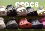 Crocs kiện Walmart, Hobby Lobby và những đơn vị khác với cáo buộc sao chép mẫu dép phổ biến của hãng