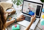 Mua sắm qua mạng trong thời kỳ dịch Covid-19, làm gì để hạn chế rủi ro?