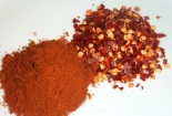 Phân biệt ớt bột thật và ớt bột trộn phẩm màu, hóa chất