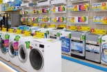 Hàng loạt siêu thị điện máy 'xả hàng' nhưng vẫn 'ế'