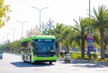 Hoạt động phi lợi nhuận, xe buýt điện của VinFast vận chuyển hành khách công cộng ở Hà Nội