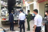 Vận chuyển trên 2.000 đôi giày dép không rõ nguồn gốc