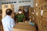 An Giang: Bắt giữ 2 xe tải chở gần 8.000 dụng cụ nhà bếp nghi nhập lậu