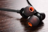 Hiểm họa từ thói quen sử dụng tai nghe ảnh hưởng tới thính giác và thần kinh