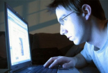 Cảnh báo: Gia tăng tình trạng giảm thị lực ở giới trẻ do online nhiều