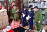 Buôn bán thuốc điều trị và kit test không rõ nguồn gốc: 'Nóng' cùng số ca nhiễm Covid-19