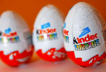 Thu hồi trứng chocolate Kinder Surprise do nghi nhiễm khuẩn