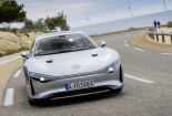 Mercedes Vision EQXX - tiềm năng vô hạn trên thị trường ô tô điện chỉ với một lần sạc