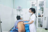 Người đàn ông bị ngộ độc nặng sau khi hút thuốc lá điện tử bơm tinh dầu