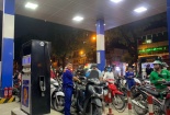 TP.HCM: Việc thiếu xăng dầu chỉ còn diễn ra ở các cửa hàng tư nhân