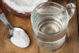Cảnh báo trào lưu uống nước muối để thải độc cơ thể gây nhiều bất lợi