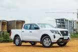 Nissan Navara EL 2WD giá 699 triệu đồng với nhiều cải tiến vượt trội