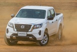 Ô tô Nissan Navara EL 2WD giá chỉ từ 699 triệu mang đến sự lựa chọn đa dạng