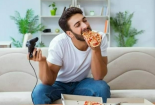 Những thực phẩm đàn ông trung niên nên tránh xa vì có thể gây hại sức khỏe