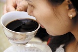 Bác sĩ khuyến cáo về việc giới trẻ lạm dụng cà phê