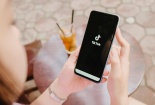 Dù có chính sách quản lý khắt khe vì sao hàng giả vẫn có 'đất sống' trên TikTok Shop?