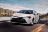 Hai mẫu xe ô tô Hybrid của Toyota tốt nhất dành cho gia đình, giá từ 940 triệu