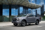 Mazda BT-50 2023 cuốn hút với diện mạo mới đầy mạnh mẽ, giá từ hơn 700 triệu