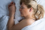 Thiết bị đeo tai Ear-EEG giúp phát hiện sớm bệnh Alzheimer và Parkinson
