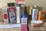 Hà Nội phát hiện cơ sở kinh doanh lượng lớn mỹ phẩm, quần áo nhập lậu