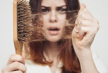 Rụng tóc từng mảng cảnh báo nhiều loại bệnh nguy hiểm