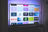 Bộ TT&TT yêu cầu gỡ ứng dụng truyền hình vi phạm khỏi giao diện và điều khiển tivi