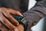 Nghiên cứu mới cảnh báo dây đeo đồng hồ thông minh chứa đầy vi khuẩn có hại