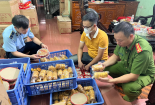 Thu mua trôi nổi 1500 bánh trung thu không nguồn gốc để bán ra thị trường
