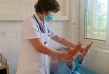 Cô gái 19 tuổi ngộ độc nặng do hít 100 quả bóng cười mỗi ngày