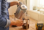 Sự thật về thông tin uống nước đun bằng ấm siêu tốc có thể gây ung thư