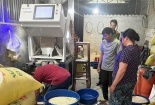 Phát hiện cơ sở tự ý xay xát và nhuộm gạo Séng cù xanh không đúng quy định
