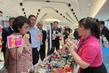TP.HCM: Hàng nghìn người 'săn' hàng hiệu khuyến mãi