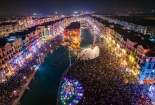 ‘Phố Đông’ Hà Nội ‘sốt rần rần’ với màn bắn pháo hoa chào năm mới 2024, đạt kỷ lục gần 160.000 lượt khách