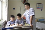 Nhiều trẻ bị nặng mặt, rậm lông vùng gáy do lạm dụng thuốc có chứa corticoid