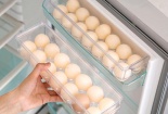 Chuyên gia khuyến cáo: Không nên bảo quản trứng ở cánh cửa tủ lạnh vì dễ nhiễm khuẩn