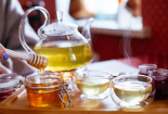Tránh pha mật ong vào nước quá nóng vì có thể làm mất giá trị dinh dưỡng, sản sinh chất có hại